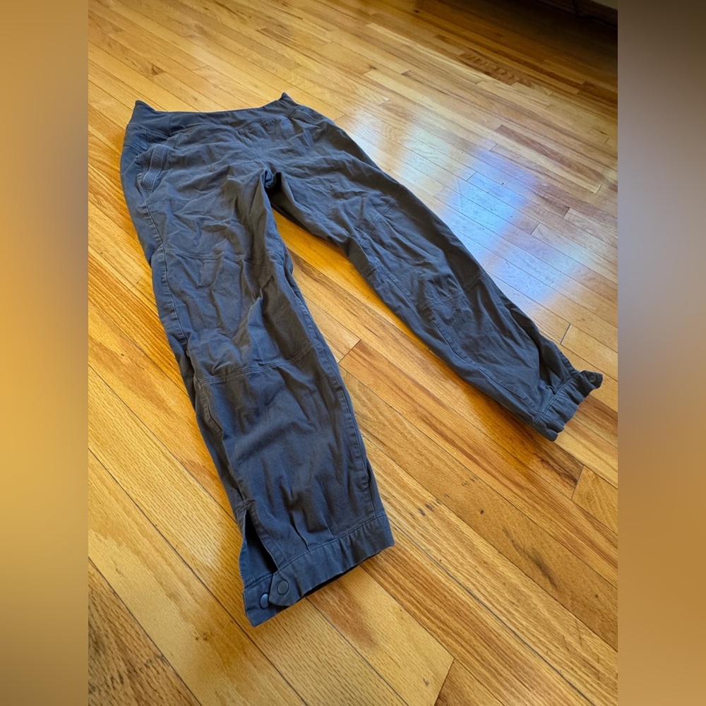 Women’s Patagonia caliza rock pants - size 10, gray
